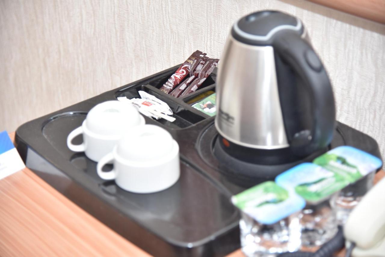 Fuar Hotel อิสตันบูล ภายนอก รูปภาพ